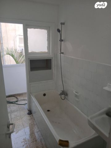 דירה, דרך זאב ז'בוטינסקי 36, גבעת רוקח, בני ברק