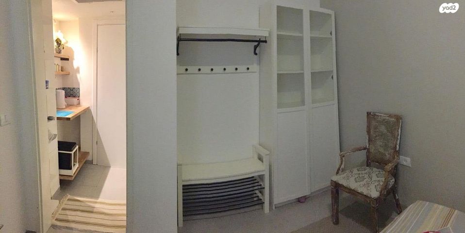 יוברט המפרי 15