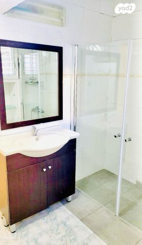 דירה, חיים וייצמן 11, מרכז, קרית עבודה, חולון