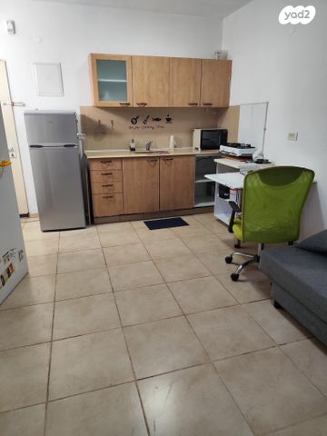 דירת גן, וייצמן 83, עמידר, בת ים