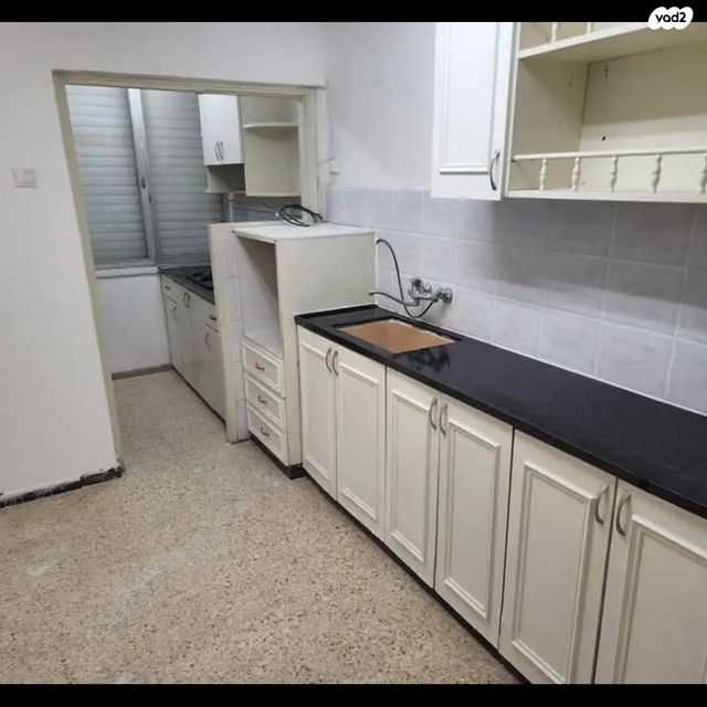 דירה, בן צבי 28, מכב"י, יהוד מונוסון