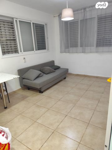 דירת גן, וייצמן 83, עמידר, בת ים