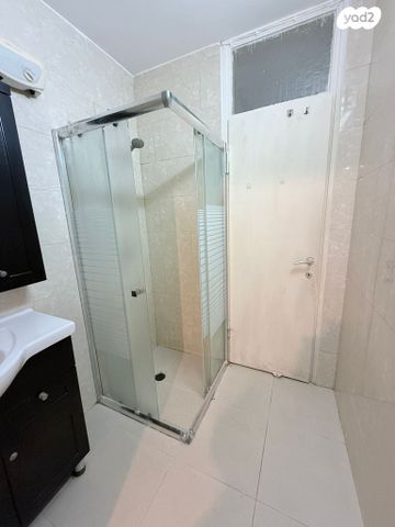 דירה, נתיב חן 65, נווה שאנן, חיפה