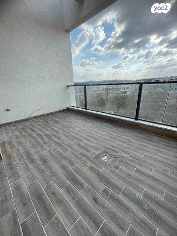 גג/ פנטהאוז, אלה 17, בת חפר, בת חפר