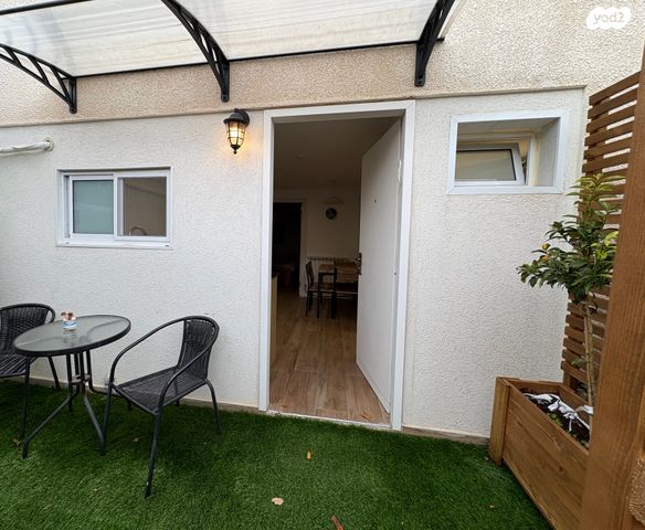 יחידת דיור, עפרוני 35, צעירה, כפר ורדים