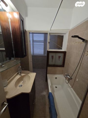 דירה, הכנסת 11, ארלוזורוב, גבעתיים