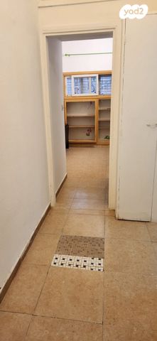 דירה, לביא 6, מעונות פועלים, גבעתיים