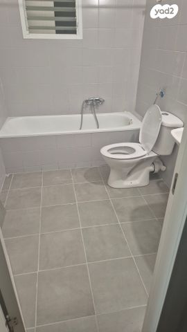 דירה, האלון 22, רמות יצחק, נשר