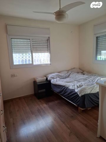 דירה, שדרות מנחם בגין 1, קרית הסביונים, יהוד מונוסון