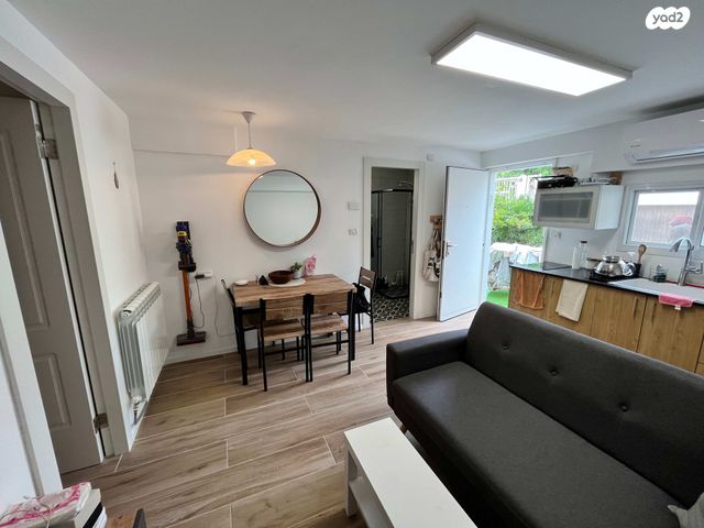 יחידת דיור, עפרוני 35, צעירה, כפר ורדים