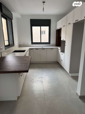 דירה, מניה שוחט 11, רמז, מערב ותיק, ראשון לציון