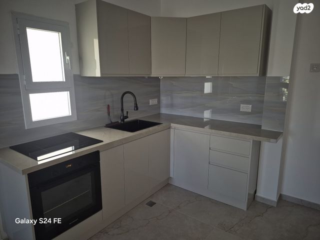 יחידת דיור, המגינים 43, גן יבנה מערב, גן יבנה