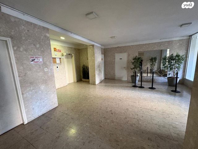 דירה, הרב לנדרס 7, רמת עמידר, רמת גן