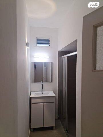 דירה, כינרת 15, לב העיר, בת ים