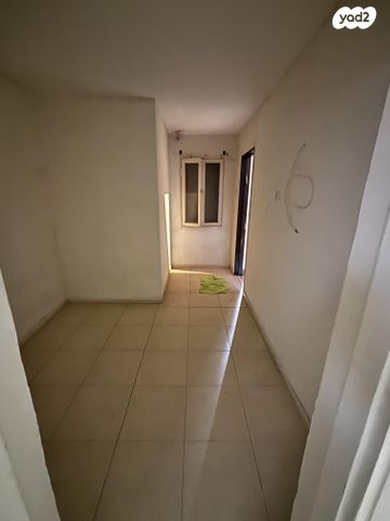 דירת גן, סמטת קטורה 24, העיר העתיקה, רמב"ם, דרום, באר שבע