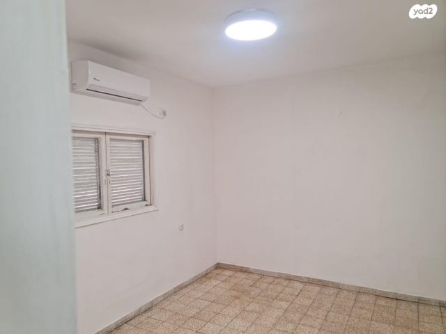 דירה, כינרת 15, לב העיר, בת ים