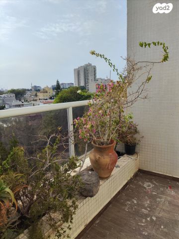 דירה, הרב לנדרס 7, רמת עמידר, רמת גן