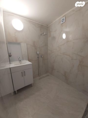 דירה, משה אבן עזרא 1, רובע ה', אשדוד