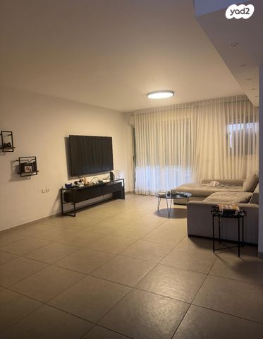 דירה, נחל פולג 9, צור יצחק, צור יצחק