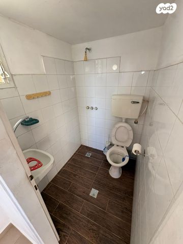 דירה, הרב לנדרס 7, רמת עמידר, רמת גן