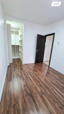 דירה, שדרות הרב לוין 15, גני מרום, רמת גן