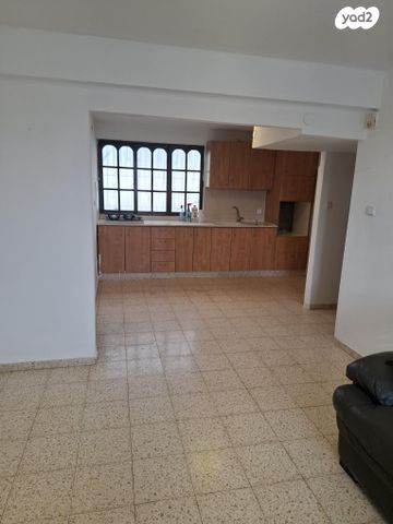 דירה, ליאון בלום 50, מרכז, קרית עבודה, חולון