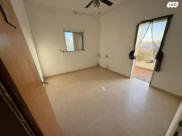 דירה, הרב לנדרס 7, רמת עמידר, רמת גן