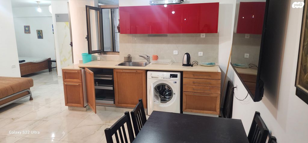 מרתף/ פרטר, פול ברג 30, קרית חתני פרס נובל, ראשון לציון