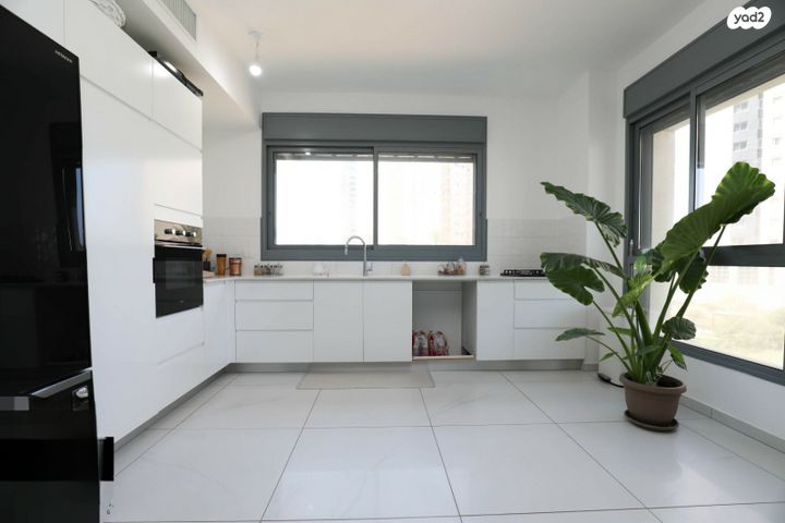 דירה, אמנון ליפקין שחק 1, נוף הטיילת, נתניה