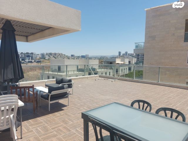 גג/ פנטהאוז, יער חניתה, נופים, מודיעין מכבים רעות