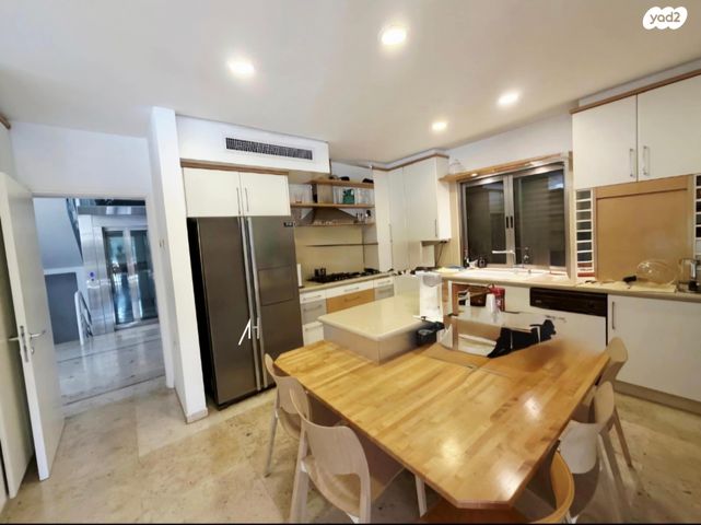 בית פרטי/ קוטג', סביון