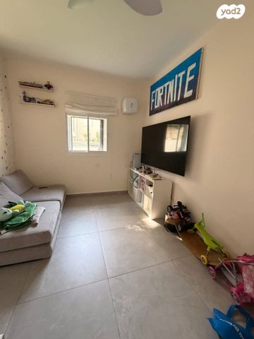 בית פרטי/ קוטג', נאות הדרים, גן יבנה