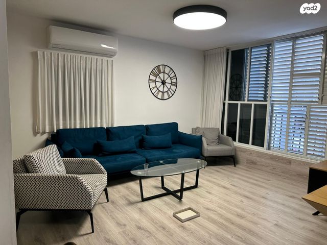 גג/ פנטהאוז, עגנון 12, דרום מערב ותיק, בת ים