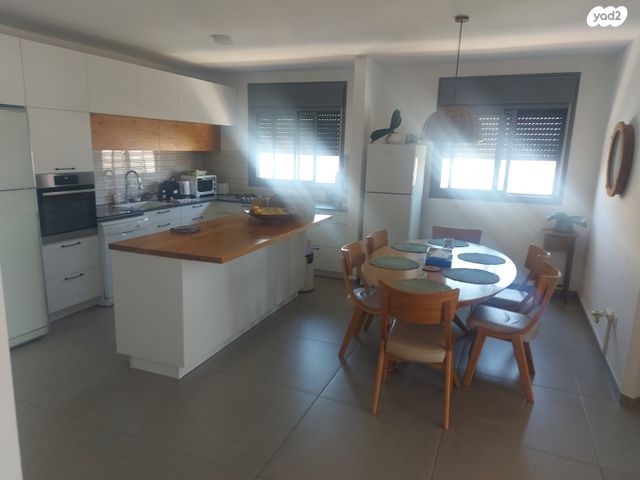 גג/ פנטהאוז, יער חניתה, נופים, מודיעין מכבים רעות