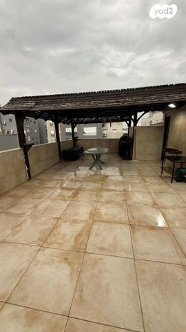 גג/ פנטהאוז, עגנון 12, דרום מערב ותיק, בת ים