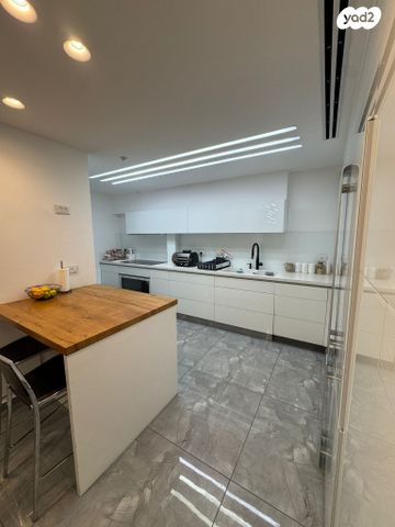 דירה, ענבים 2, רובע ט"ז, אשדוד