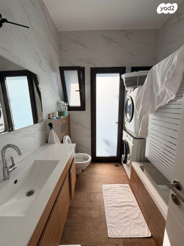 בית פרטי/ קוטג', נאות הדרים, גן יבנה