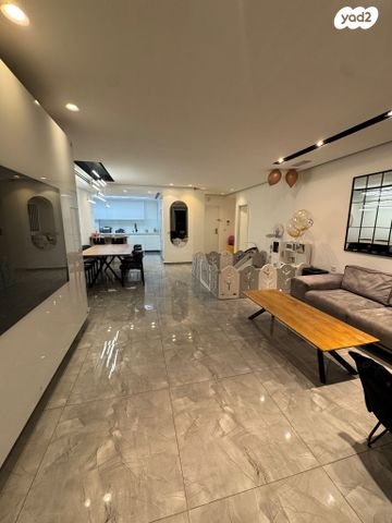 דירה, ענבים 2, רובע ט"ז, אשדוד