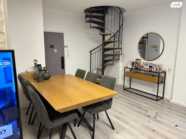 גג/ פנטהאוז, עגנון 12, דרום מערב ותיק, בת ים