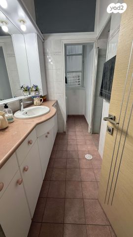 גג/ פנטהאוז, עגנון 12, דרום מערב ותיק, בת ים