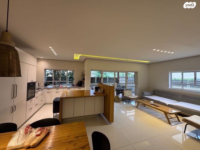 בית פרטי/ קוטג', מרמורק, רחובות