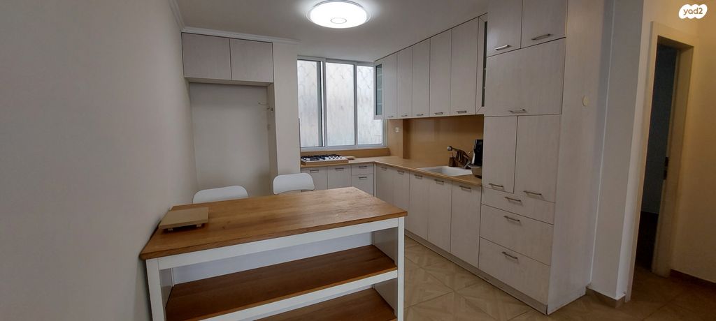 דירת גן, אילת, חולון