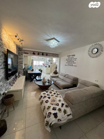 אריה בן אליעזר 