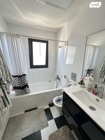 דירה, הגאון אליהו, מרום נווה, רמת יצחק, רמת גן