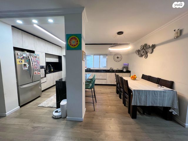 דירה, כפר סבא