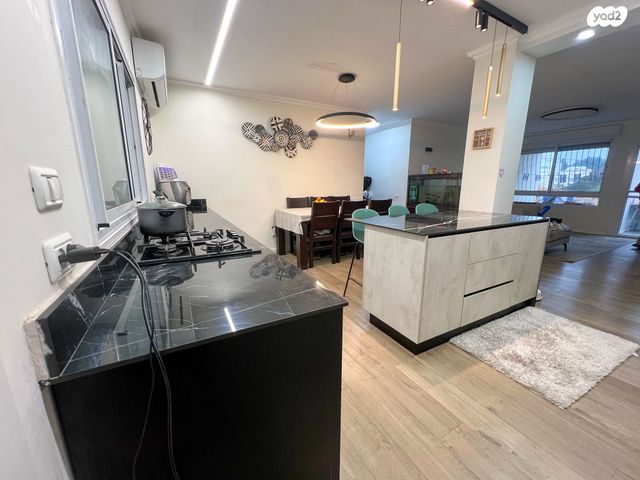 דירה, כפר סבא