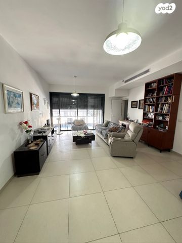 דירה, הגאון אליהו, מרום נווה, רמת יצחק, רמת גן