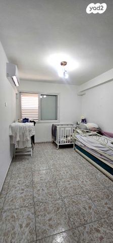 דירה, האשל, שאר העיר, חצור הגלילית