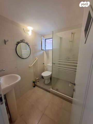 דירה, פנחס ספיר, מגדל העמק