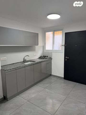 דירה, חכמי אתונה, שפירא, תל אביב יפו